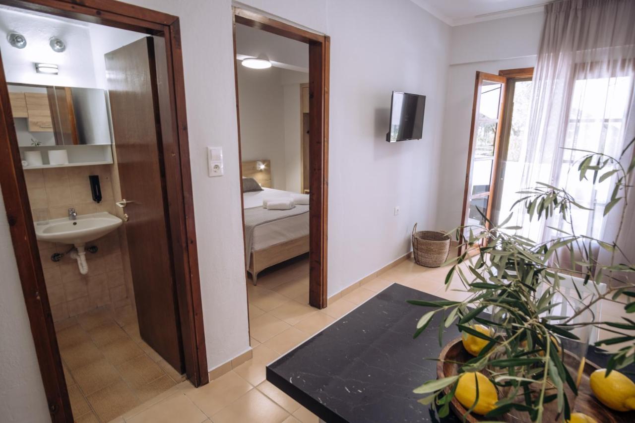 Santa Ana Studios Nea Skioni Buitenkant foto
