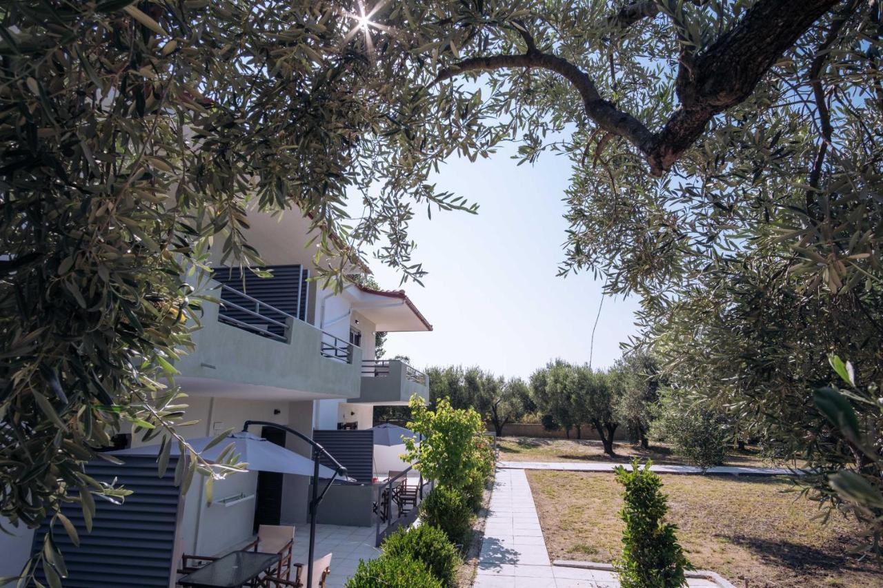 Santa Ana Studios Nea Skioni Buitenkant foto