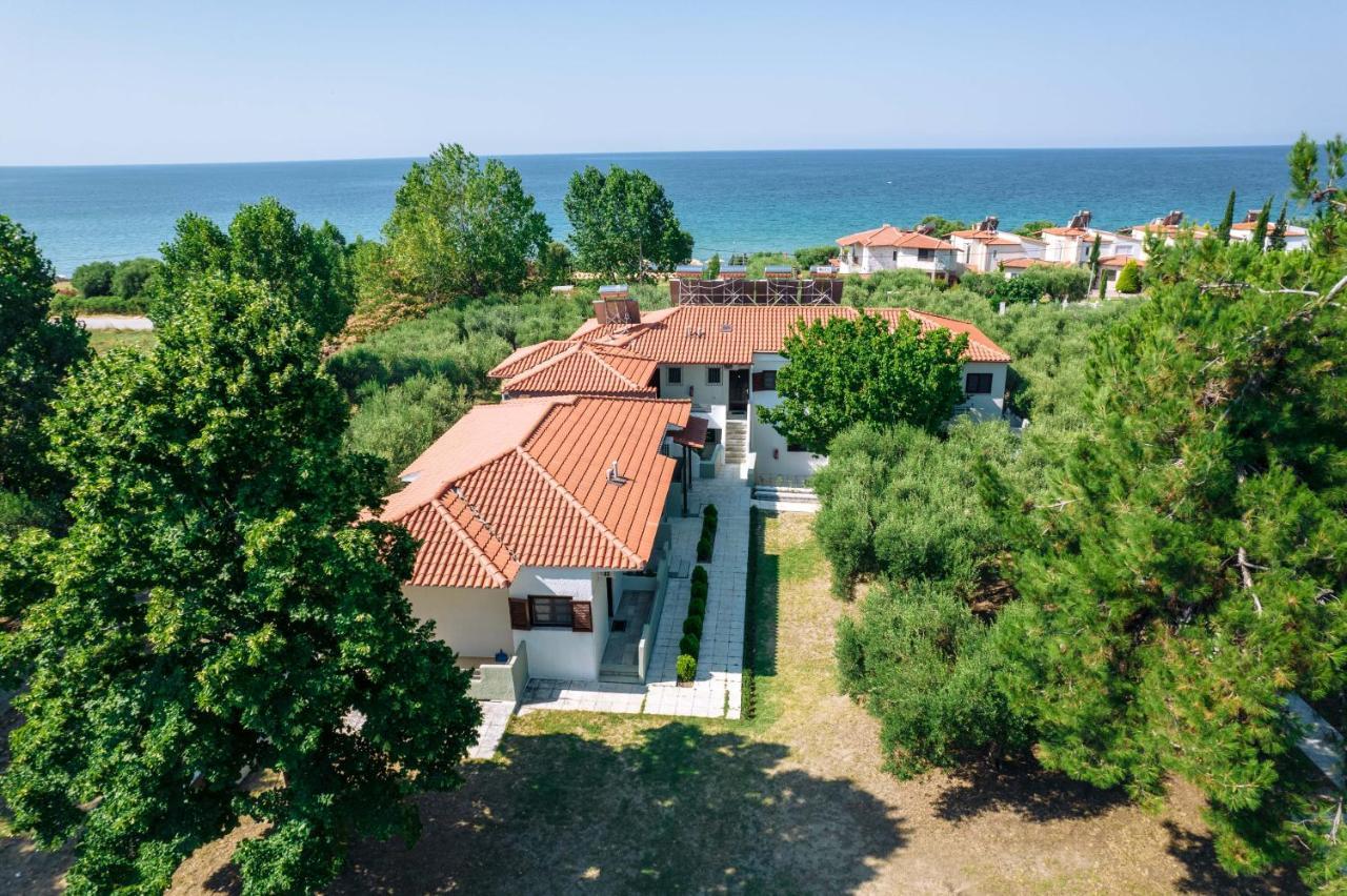 Santa Ana Studios Nea Skioni Buitenkant foto